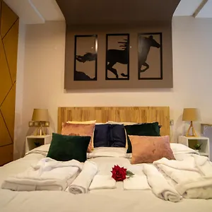 R101- Cosy And Stylish With King Size Bed- Belvedere , Casablanca Maroc